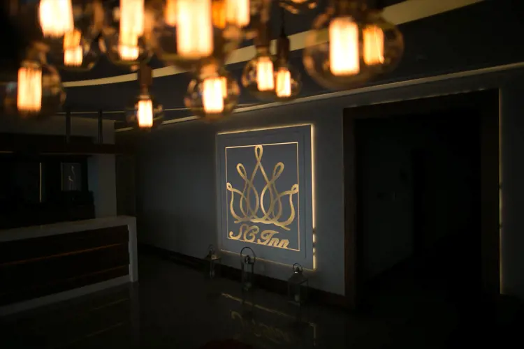 SC Inn Otel Image